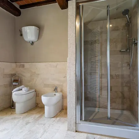 Elda Villa